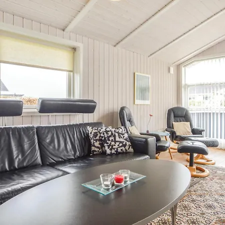 Awesome Home In Haderslev With Sauna بيت للعطل هادرسليف
