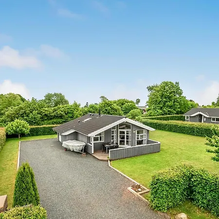 Awesome Home In Haderslev With Sauna هادرسليف
